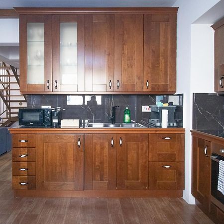 Maestro Sea - View Apartment Larnaca Bagian luar foto