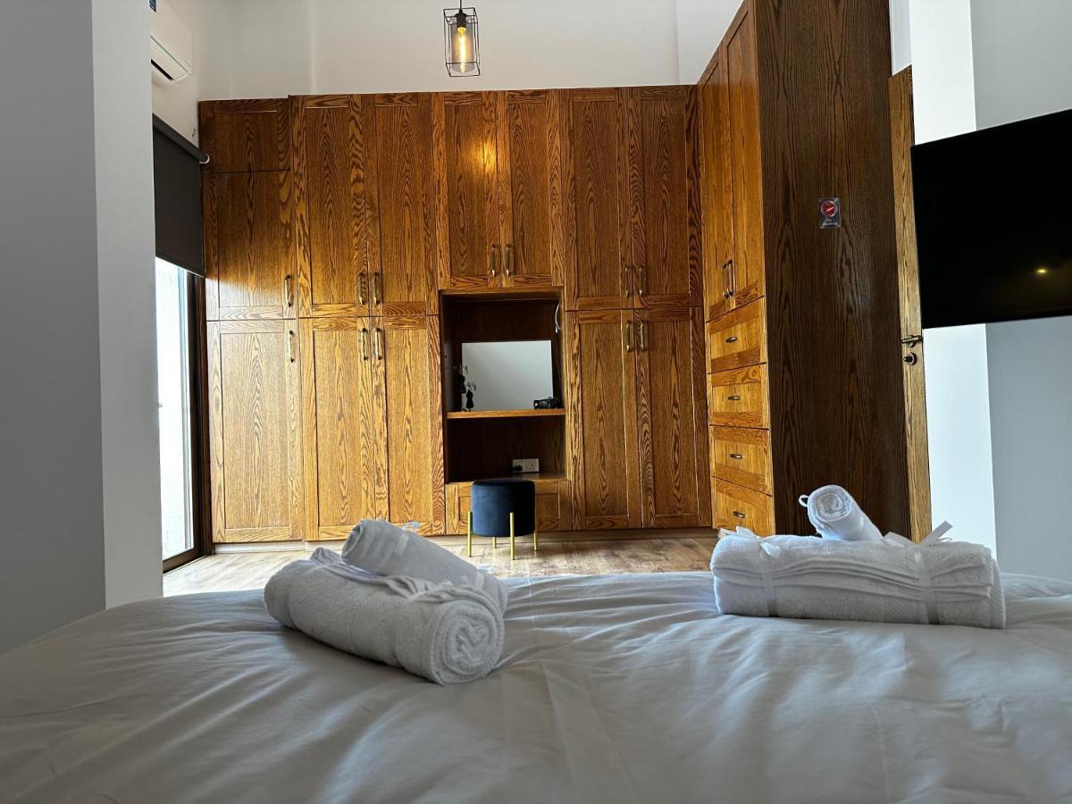 Maestro Sea - View Apartment Larnaca Bagian luar foto