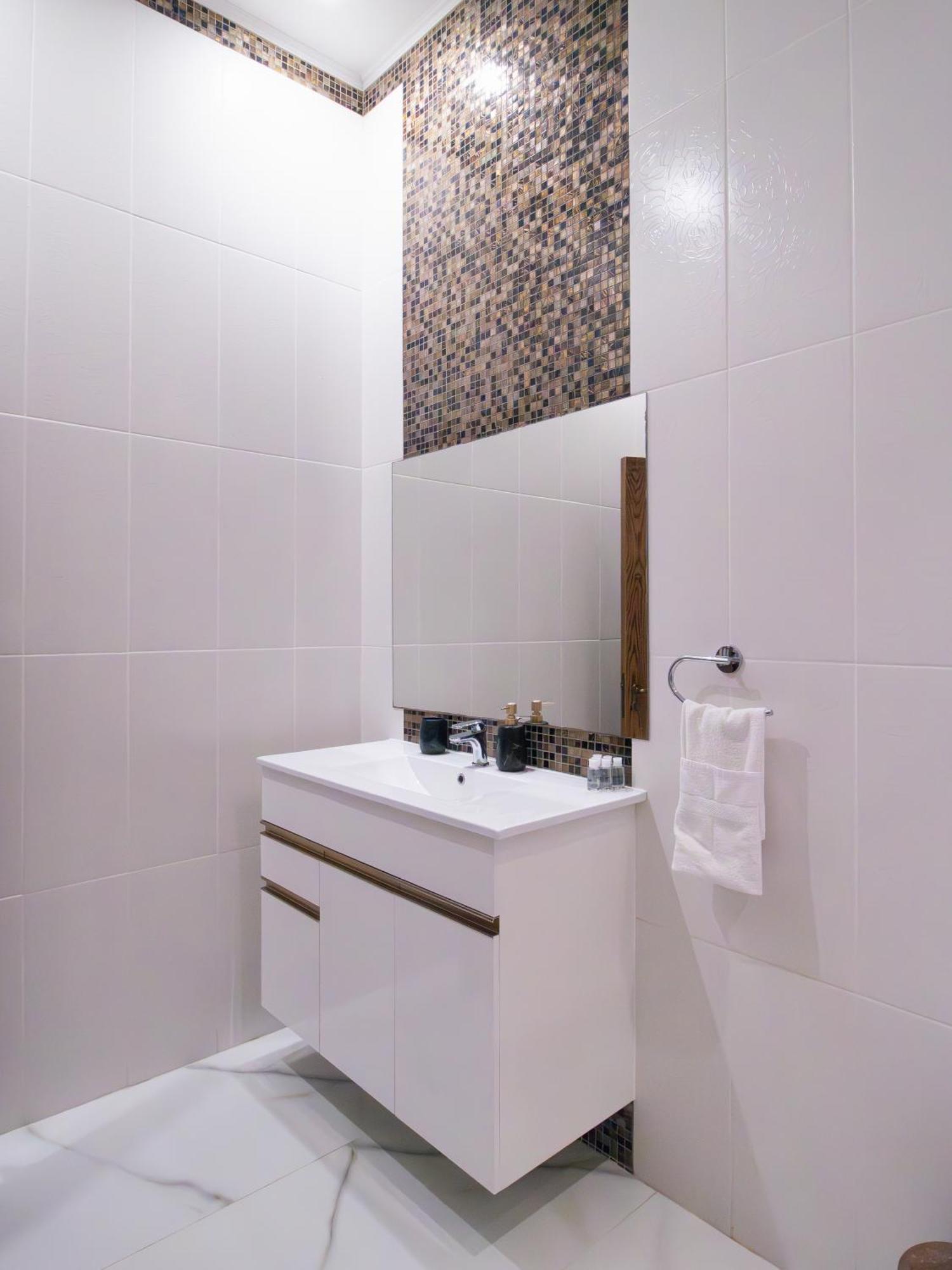 Maestro Sea - View Apartment Larnaca Bagian luar foto
